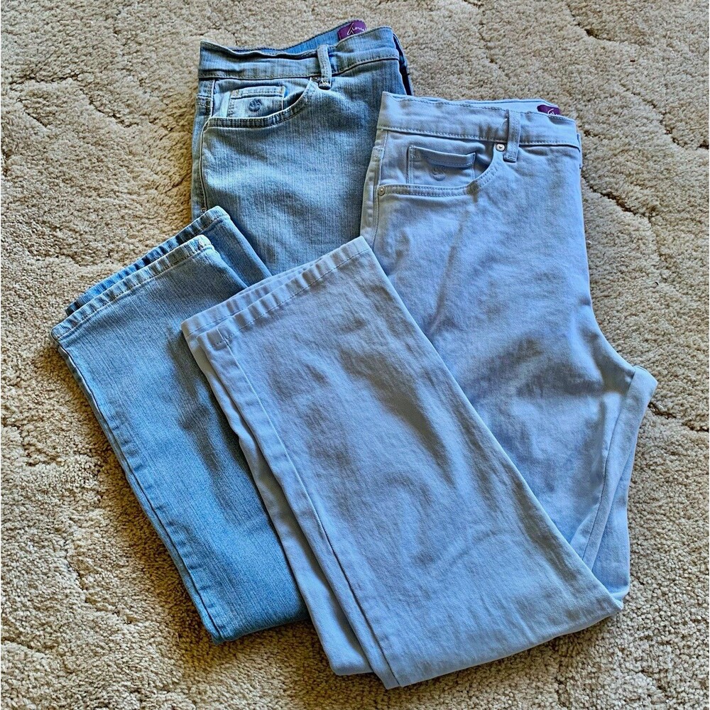 Gloria Vanderbilt Women’s Amanda Straight Jeans Lot of 2 Light Wash 12S